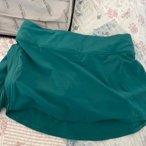 Lululemon green skirt